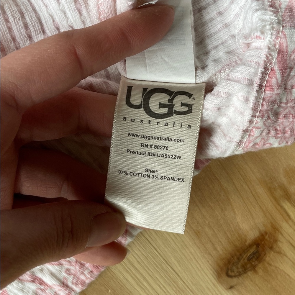 UGG Australia REAL UGG Light Pink Tropical Leaf Pattern Robe - Picture 13 of 16